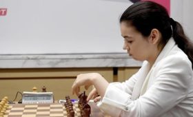 Горячкина досрочно выиграла шахматный турнир претенденток ФИДЕ