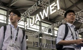Huawei предсказала потерю $30 млрд выручки из-за санкций США