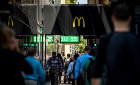 «Макдоналдс» отчитался о рекордном росте продаж за семь лет