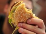 «Макдоналдс» обвинил Роскачество в нарушениях при исследовании бургеров