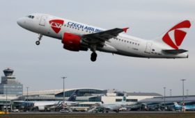 Чехия согласилась не прерывать авиасообщение с Россией до конца лета