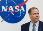 Глава NASA назвал политические риски помехой высадке на Луне и Марсе