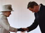 СМИ узнали о недовольстве во дворце оглаской Кэмероном беседы с королевой
