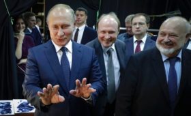 Путин назвал кинематографистов «мягкой силой» России