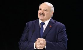 Лукашенко назвал ситуацию в Донбассе конфликтом России и Украины