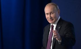 Путин заявил об избежавшей гражданской войны России