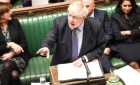 Идея Бориса Джонсона по Brexit провалилась в парламенте