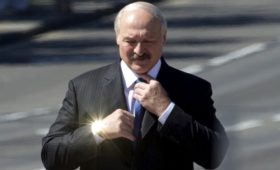 Лукашенко предложил Зеленскому совместно разрабатывать и строить ракеты