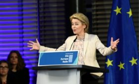 Будущая глава Еврокомиссии посоветовала ЕС выучить «язык силы»