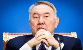 Назарбаев предложил президентам России и Украины встретиться в степи