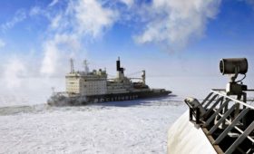 «Норникель» и «Газпром нефть» арендуют ледоколы «Росатома» на 10 лет