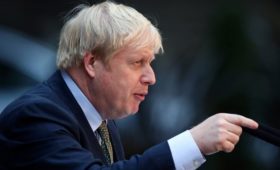 СМИ узнали о запрете Джонсона британским министрам ехать на форум в Давос