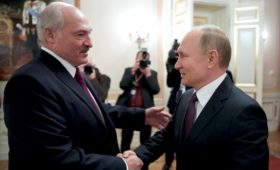 Орешкин назвал спорные моменты на переговорах Путина и Лукашенко