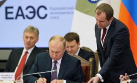 Союзники России раскритиковали закон о предустановке ПО на гаджеты