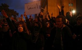 В Иране вышли с антиправительственными протестами из-за сбитого Boeing