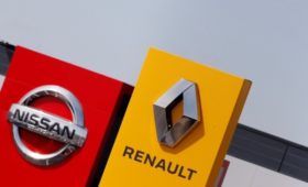 FT узнала о планах Nissan выйти из альянса с Renault