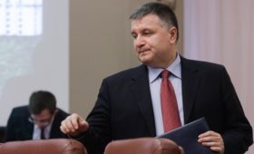 Аваков предложил принять «закон о коллаборантах» до выборов в Донбассе